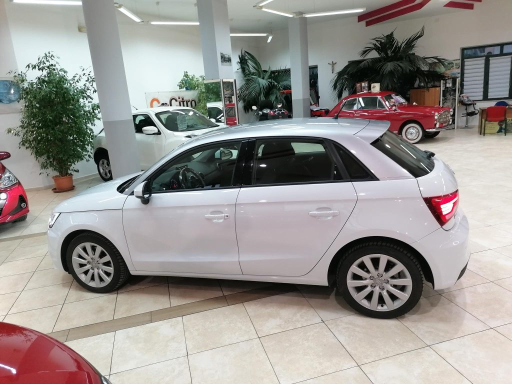 Audi A1 sportback 1.6 tdi Sline interno - Cambio automatico