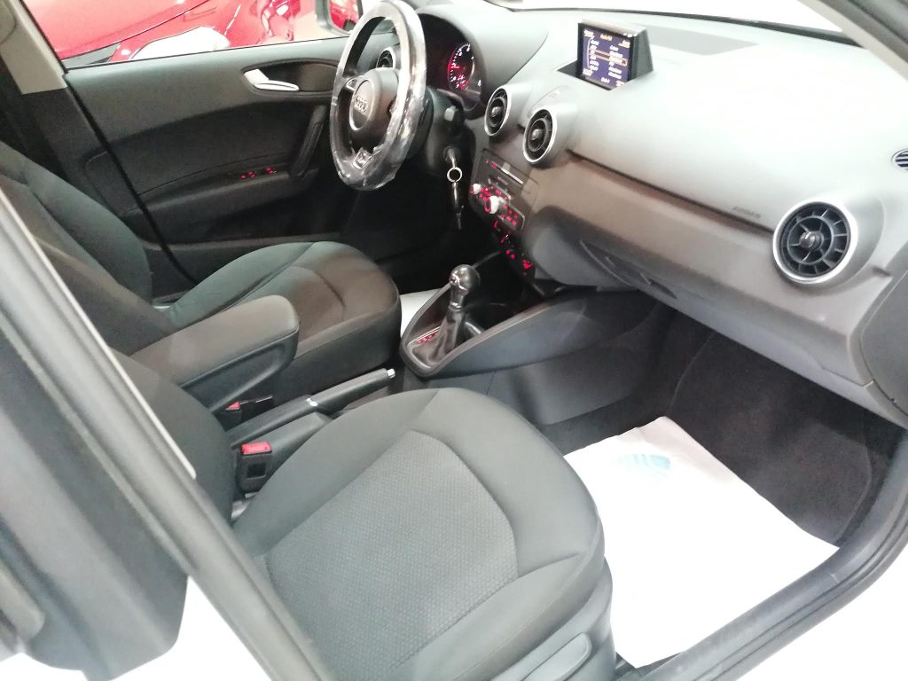 Audi A1 sportback 1.6 tdi Sline interno - Cambio automatico