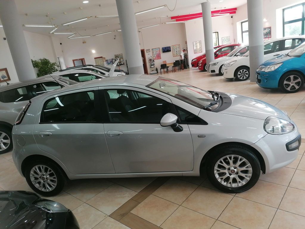 FIAT PUNTO EVO 1.2 BENZINA(ADATTA NEOPATENTATI)