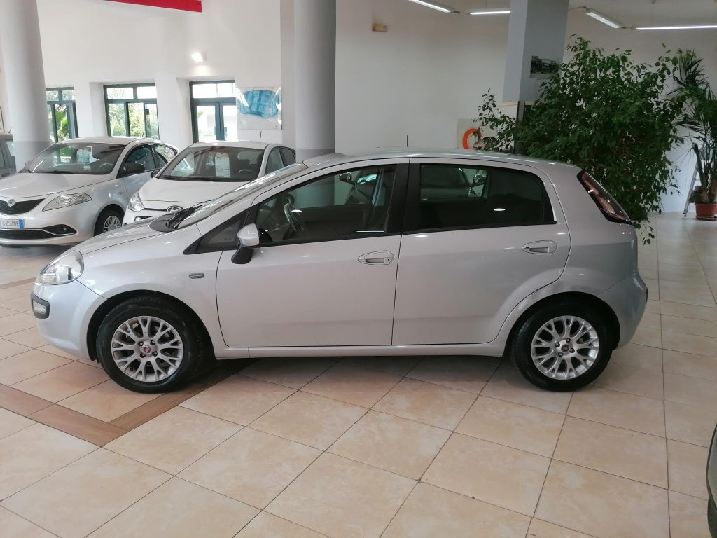 FIAT PUNTO EVO 1.2 BENZINA(ADATTA NEOPATENTATI)