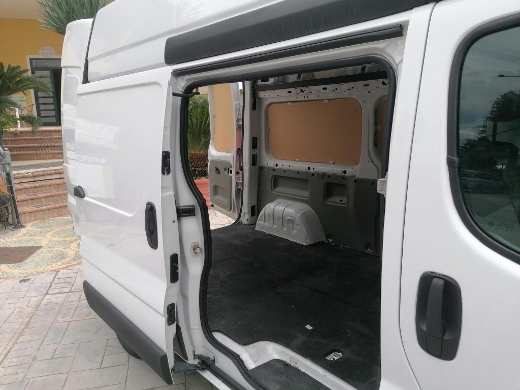 RENAULT TRAFIC FURGONE TETTO RIALZATO + PORTA LATERALE