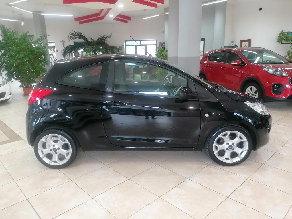 FORD KA BLACK&WHITE EDITION 1.2 BENZINA (NEOPATENTATI)