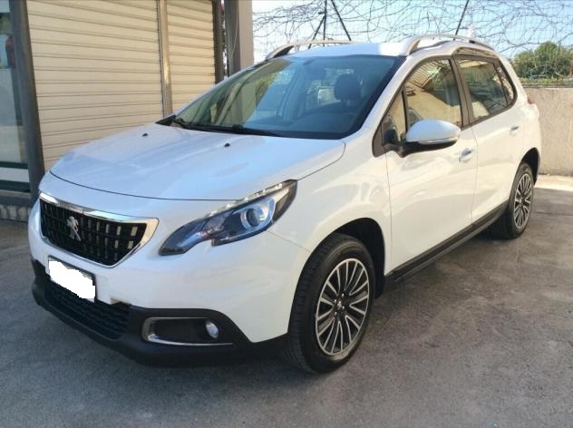 PEUGEOT 2008 1.2 BENZINA PURE TECH ALLURE(ADATTA NEOPATENTATI)