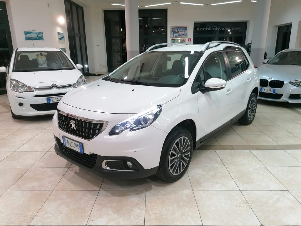 PEUGEOT 2008 1.2 BENZINA PURE TECH ALLURE(ADATTA NEOPATENTATI)