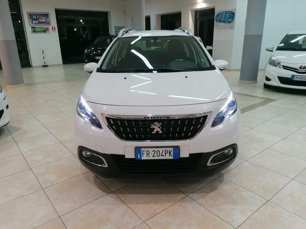 PEUGEOT 2008 1.2 BENZINA PURE TECH ALLURE(ADATTA NEOPATENTATI)