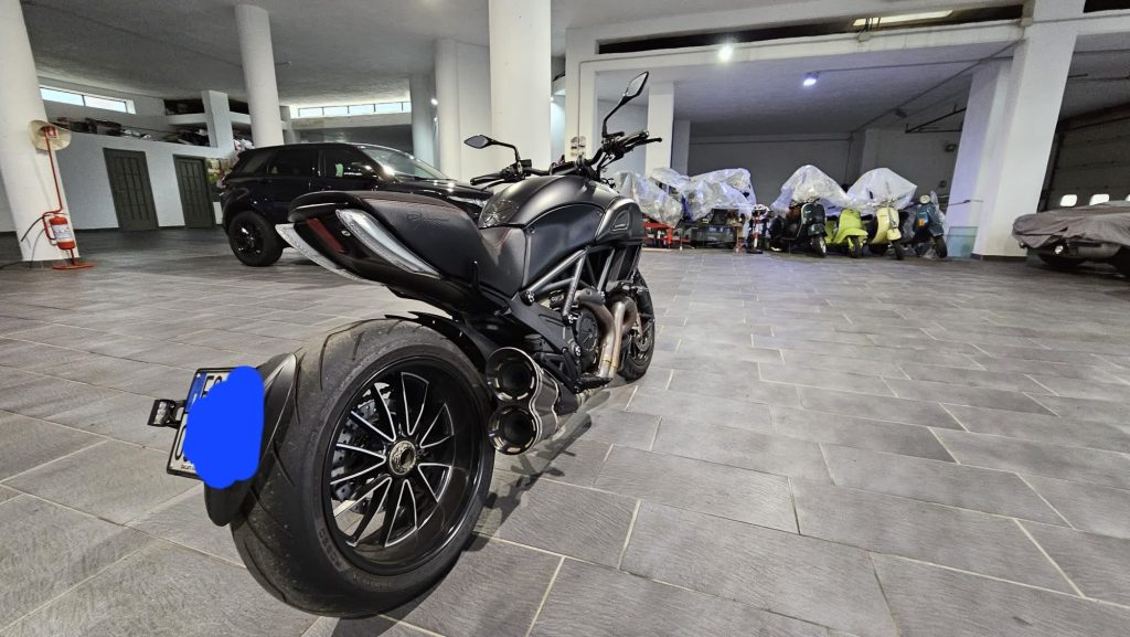 DUCATI DIAVEL 1.2 DARK