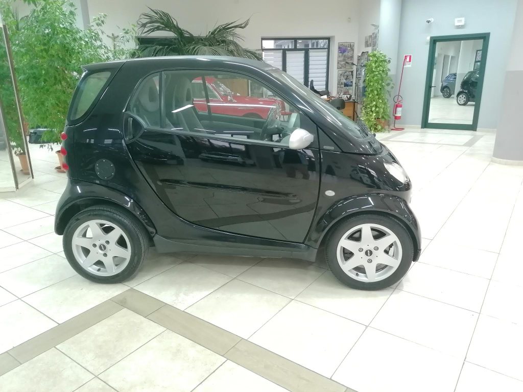 SMART FORTWO PASSION 700 AUTOMATICA(ADATTA NEOPATENTATI)