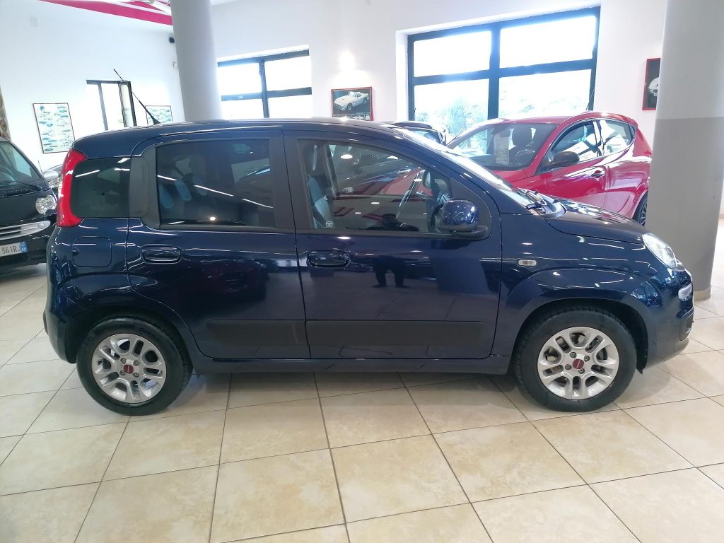 FIAT PANDA 1.2 BENZINA LOUNGE(ADATTA NEOPATENTATI)