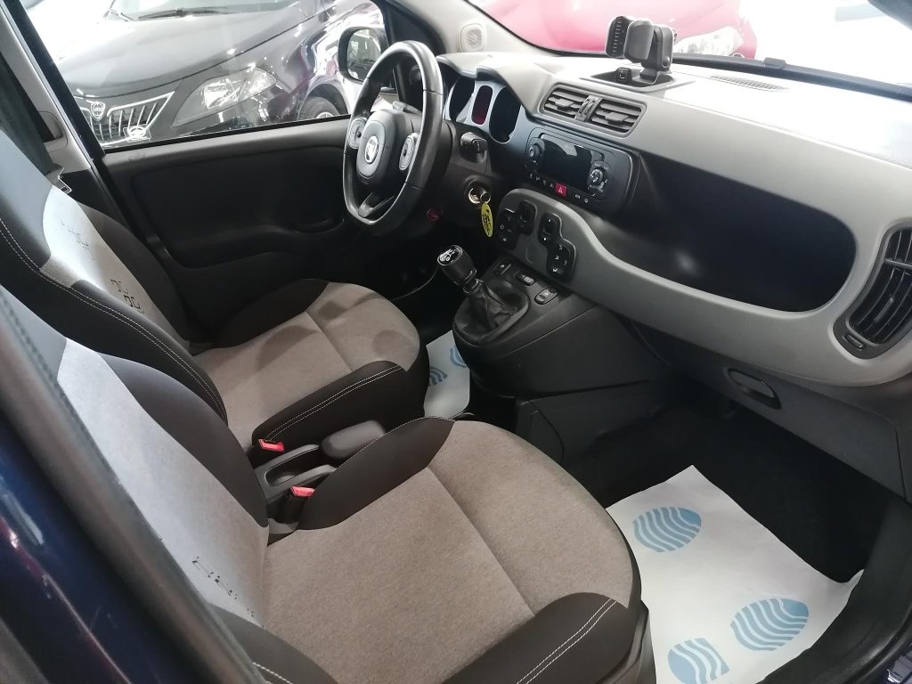 FIAT PANDA 1.2 BENZINA LOUNGE(ADATTA NEOPATENTATI)