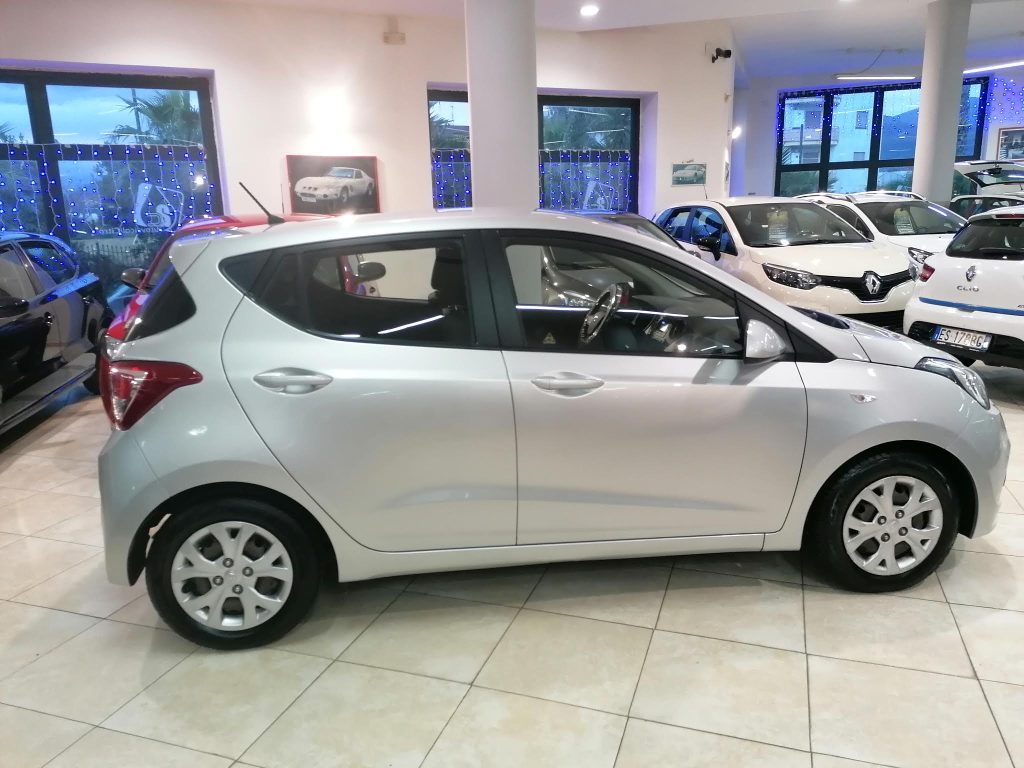 HYUNDAI i 10 BENZINA  SOUND EDITION