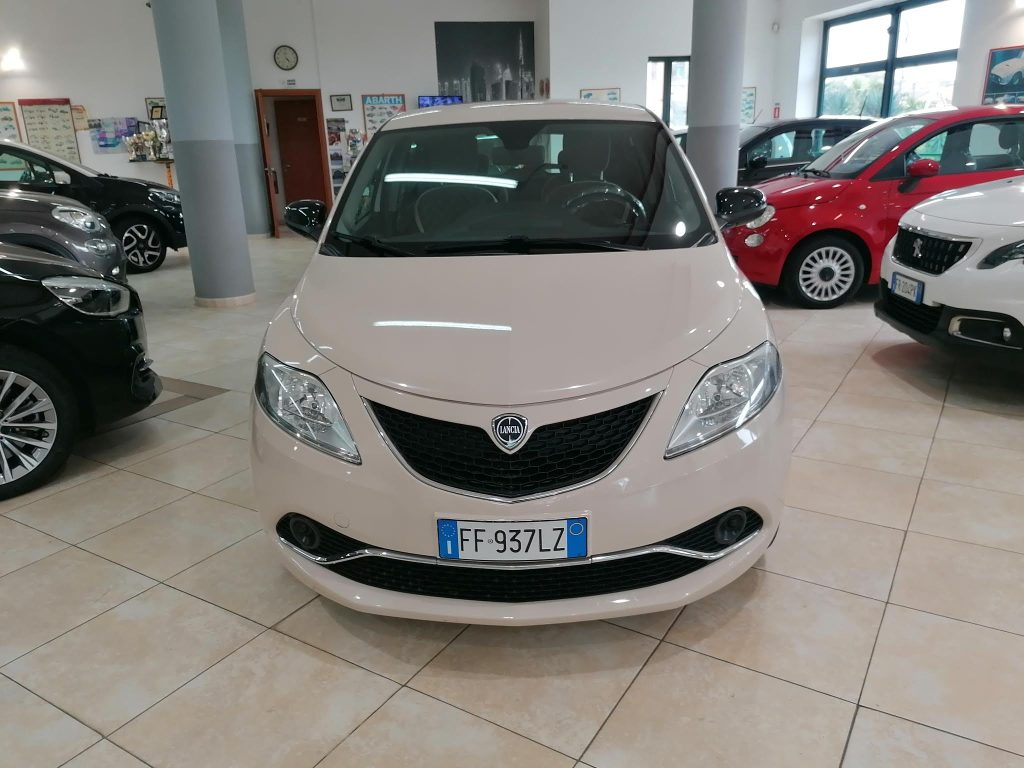 LANCIA YPSILON 1.3 MJT PLATINUM(OK NEOPATENTATI)