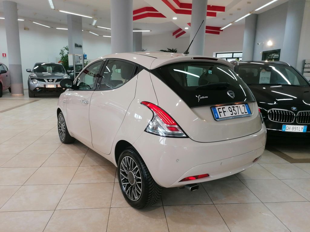 LANCIA YPSILON 1.3 MJT PLATINUM(OK NEOPATENTATI)